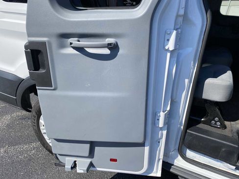 Used 2019 Ford Transit 350 XLT image 27