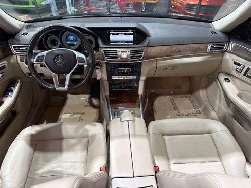 Used 2014 Mercedes-Benz E 350 4MATIC image 10