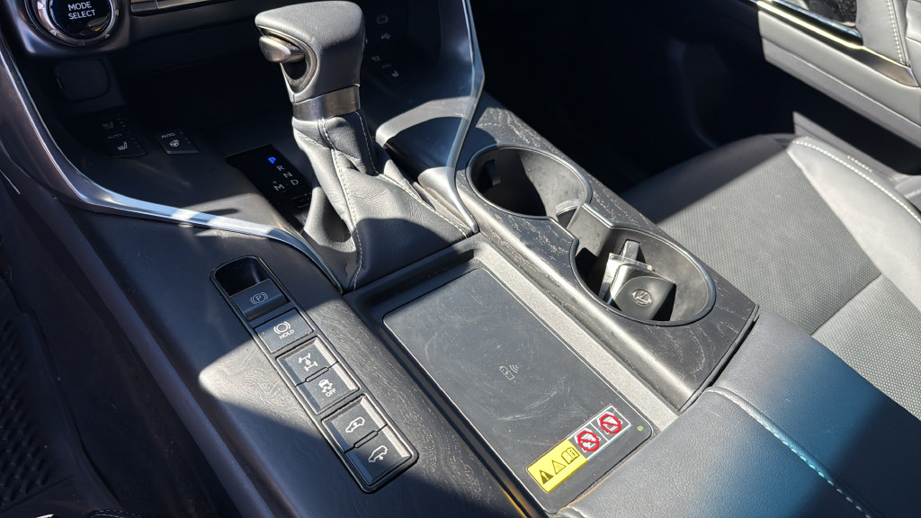 Used 2025 Lexus LX 600 4WD w/ Accessory Package (2T) image 35
