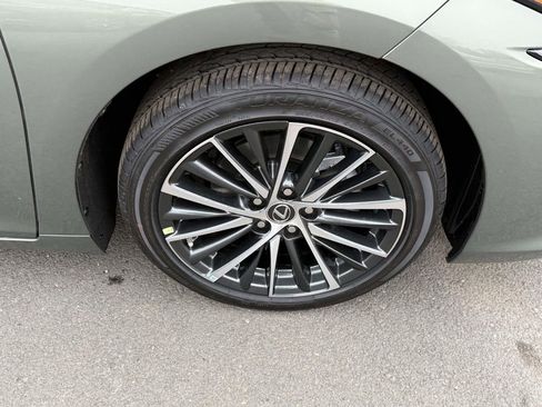 Used 2025 Lexus ES 350 Premium w/ Premium Package image 7