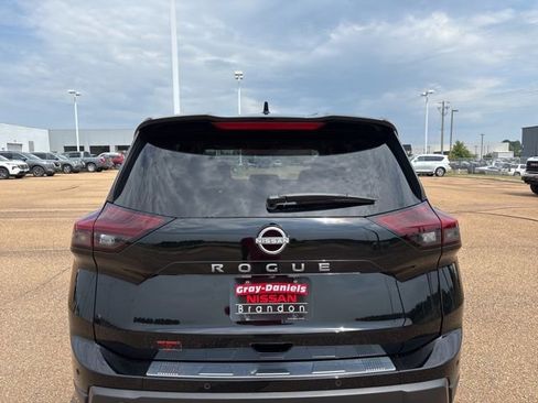 New 2026 Nissan Rogue SV image 3