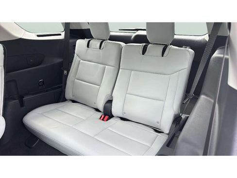 Used 2025 Ford Explorer Platinum w/ Ultimate Package AWD/4WD image 14