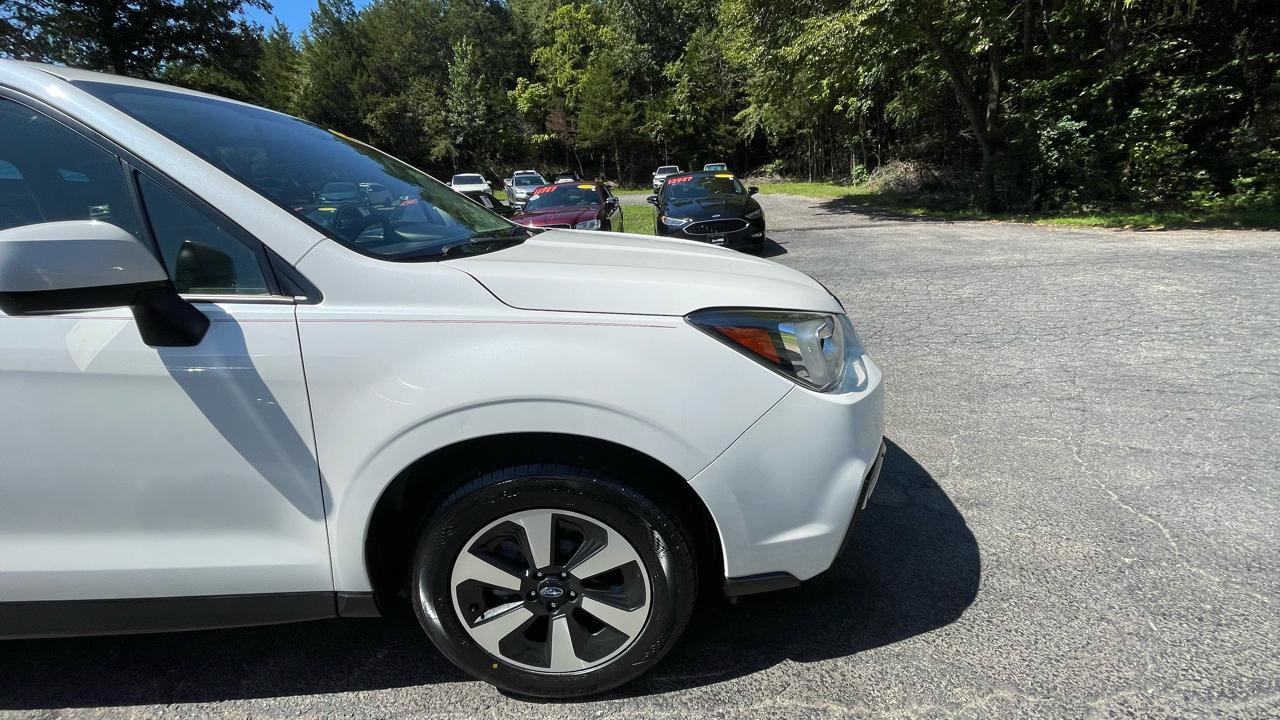 Used 2017 Subaru Forester 2.5i Premium AWD/4WD image 12