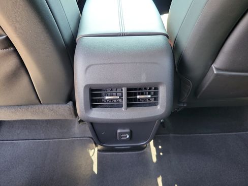 Used 2022 GMC Terrain SLT w/ Tech Package AWD/4WD image 11