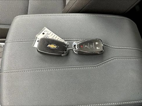 Used 2019 Chevrolet Traverse LT FWD image 36