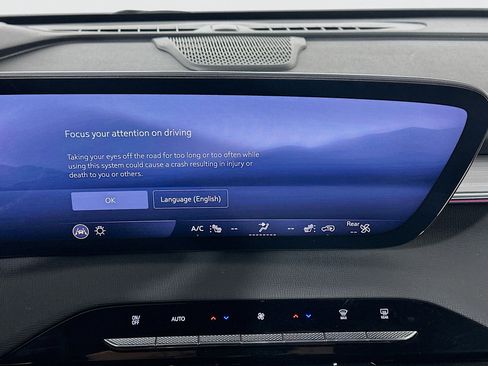 Used 2025 Buick Enclave Preferred image 21