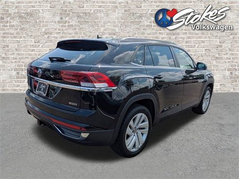 Used 2022 Volkswagen Atlas Cross Sport SE image 4