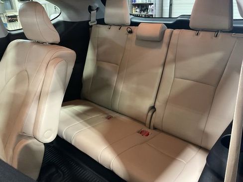 Used 2020 Toyota Highlander Limited image 20