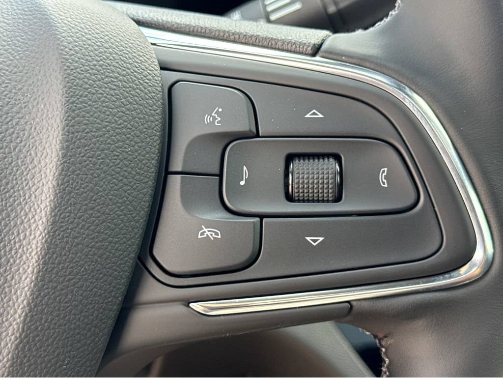New 2026 Buick Envista Sport Touring FWD image 17