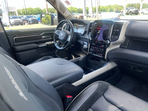 Used 2021 RAM 1500 Laramie AWD/4WD image 11