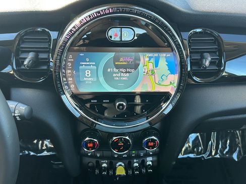 Used 2024 MINI Cooper SE image 24