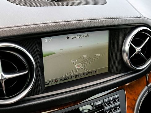 Used 2014 Mercedes-Benz SL 550 image 18