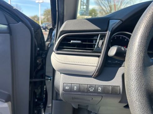 Used 2021 Toyota Camry LE image 26