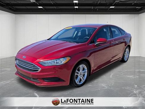 Used 2018 Ford Fusion SE w/ Fusion SE Technology Package FWD image 1