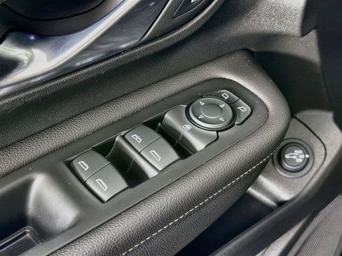 Used 2022 GMC Terrain SLT w/ LPO, Floor Liner Package AWD/4WD image 24