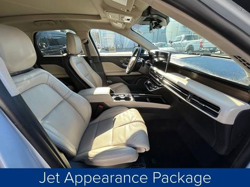 Used 2025 Lincoln Corsair Reserve w/ Equipment Group 202A image 25