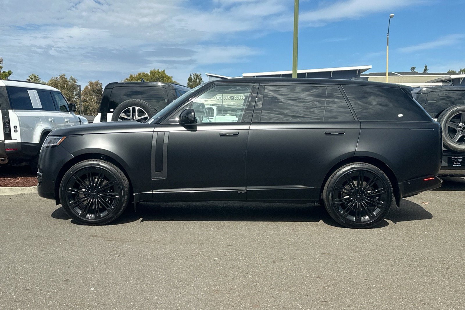 New 2026 Land Rover Range Rover Long Wheelbase Autobiography AWD/4WD image 3