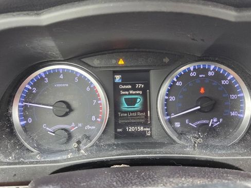 Used 2018 Toyota Highlander LE FWD image 7