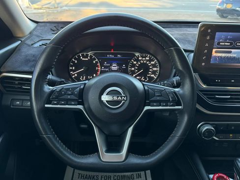 Used 2023 Nissan Altima 2.5 SR w/ SR Premium Package image 38