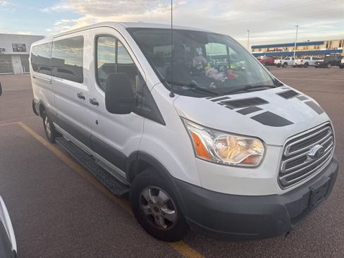 Used 2017 Ford Transit 350 XLT RWD image 3