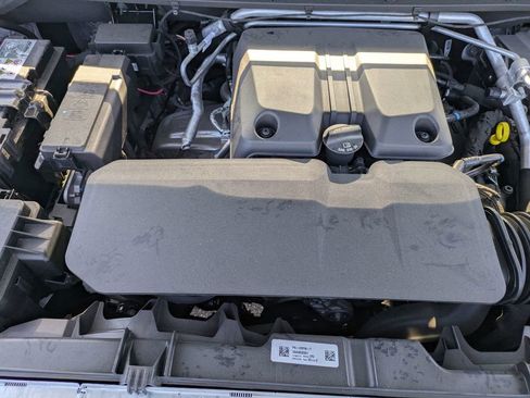 New 2025 Chevrolet Colorado Z71 w/ Midnight Edition image 12