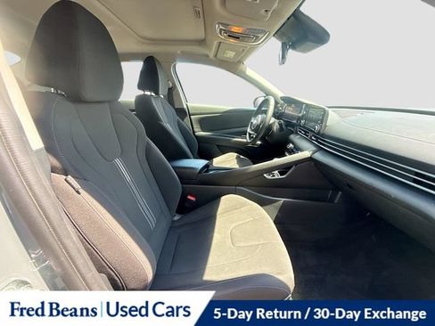 Used 2021 Hyundai Elantra SEL w/ Convenience + Premium Package FWD image 34