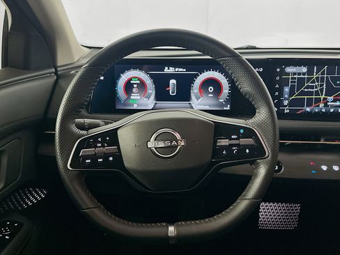 Used 2023 Nissan Ariya FWD image 18