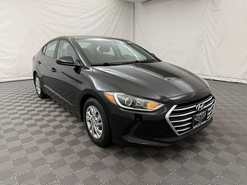 Used 2017 Hyundai Elantra SE FWD image 4