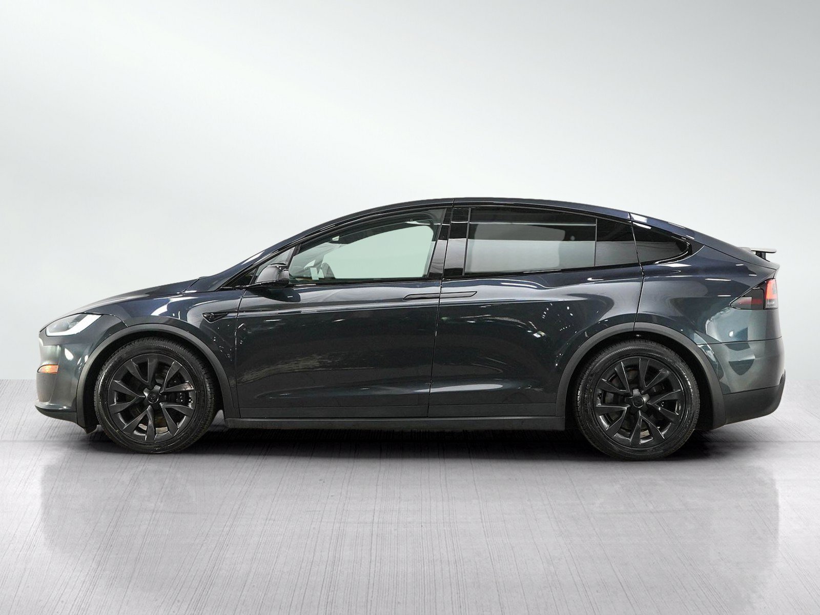 Used 2024 Tesla Model X AWD/4WD image 2