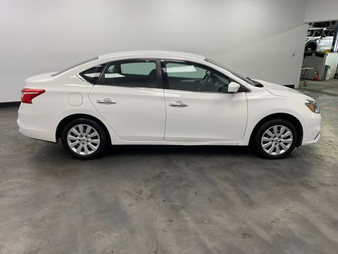 Used 2016 Nissan Sentra S image 7