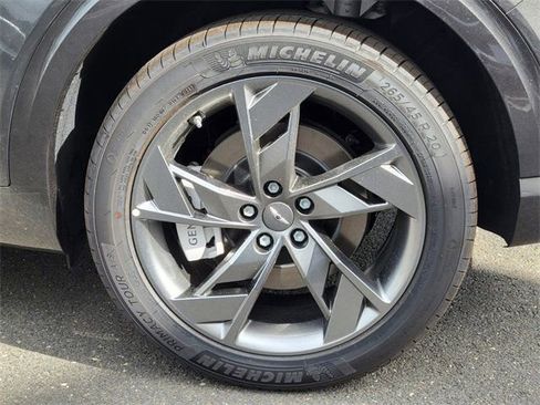 Used 2025 Genesis Electrified GV70 Advanced w/ Prestige Package image 36