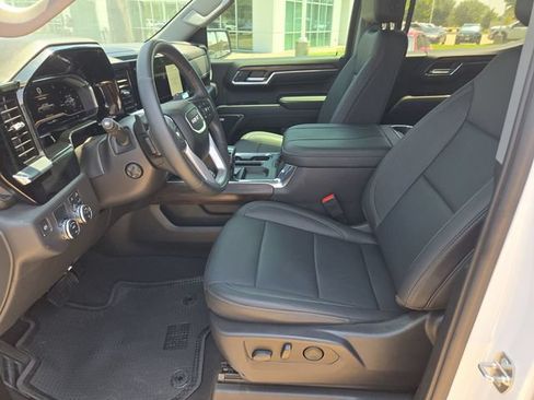 Used 2024 GMC Sierra 1500 SLT RWD image 18