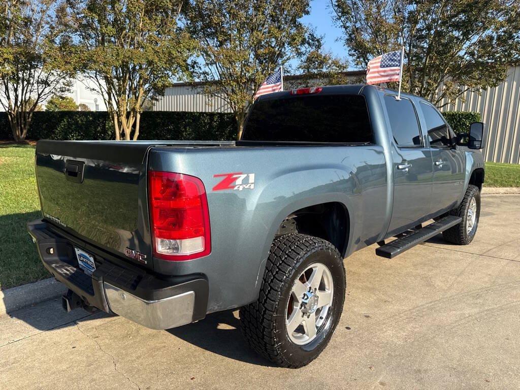 Used 2013 GMC Sierra 2500 SLT w/ SLT Convenience Package AWD/4WD image 3