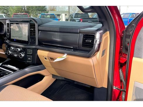 Used 2025 Ford F450 Lariat w/ Lariat Ultimate Package AWD/4WD image 17