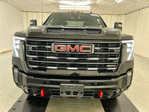 Used 2024 GMC Sierra 2500 AT4 w/ Snow Plow Prep/Camper Package image 3