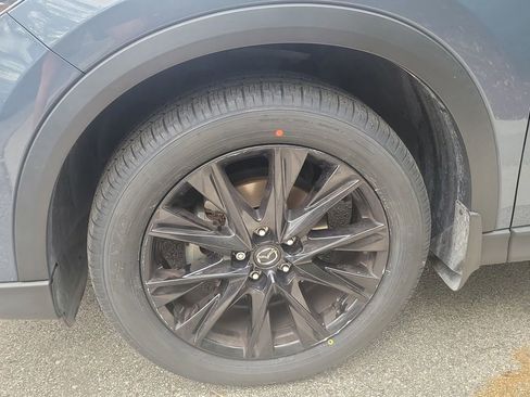 Used 2023 MAZDA CX-5 Carbon Edition image 4