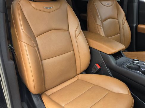 Certified 2023 Cadillac XT4 Premium Luxury w/ Technology Package FWD image 22