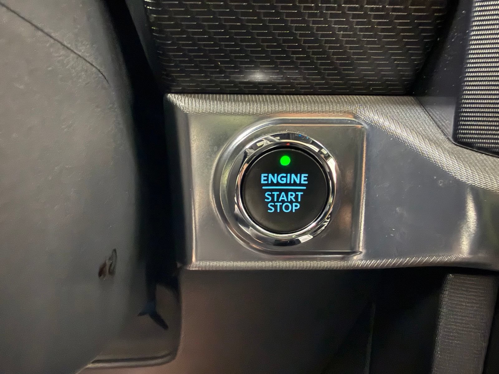 Used 2022 Ford F150 Raptor w/ Raptor 37 Performance Package AWD/4WD image 21