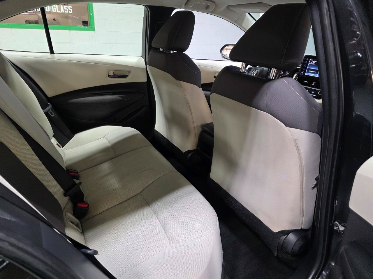 Used 2022 Toyota Corolla LE FWD image 21