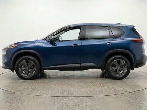 Used 2025 Nissan Rogue SV image 5