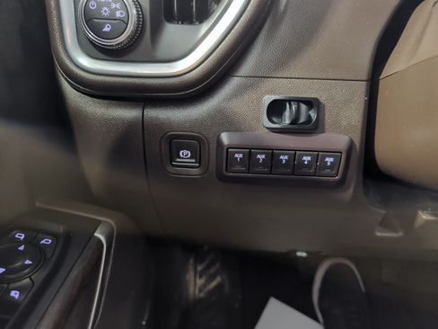 Used 2022 GMC Sierra 3500 Denali AWD/4WD image 11