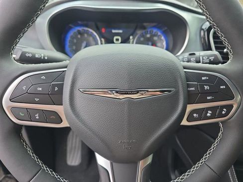 New 2026 Chrysler Pacifica Limited w/ Trailer Tow Group image 32