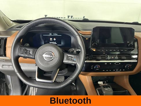 Used 2025 Nissan Pathfinder Platinum w/ Cargo Package FWD image 16