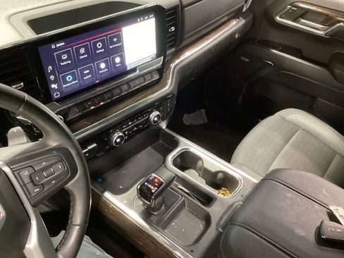 Used 2023 GMC Sierra 1500 Elevation w/ Preferred Package image 4