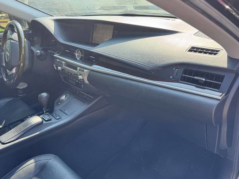 Used 2014 Lexus ES 350 w/ Luxury Package image 4