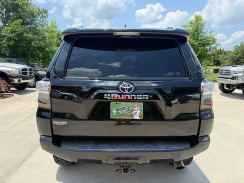 Used 2019 Toyota 4Runner SR5 Premium AWD/4WD image 5