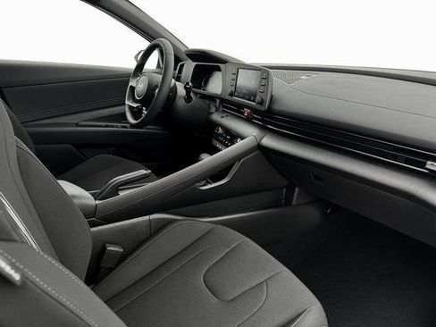 New 2025 Hyundai Elantra Sport image 15