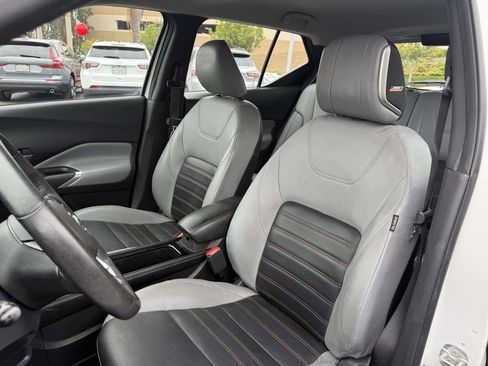 Used 2021 Nissan Kicks SR w/ SR Premium Package FWD image 26