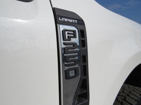 Used 2023 Ford F250 Lariat w/ Lariat Ultimate Package image 10