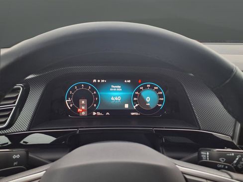 Used 2024 Volkswagen Atlas Cross Sport SEL Premium R-Line image 32